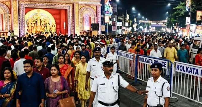 Durga Puja: দুর্গাপুজোয় কলকাতা পুলিশের কড়া নিরাপত্তা জারি!